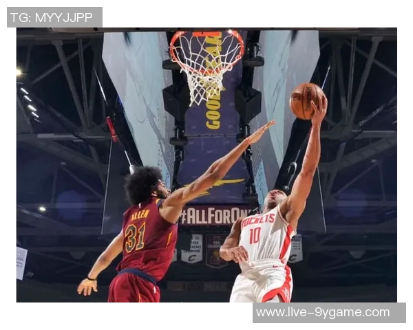 小迈克尔波特半场表现平平三分球命中率低迷仅得9分3板5助