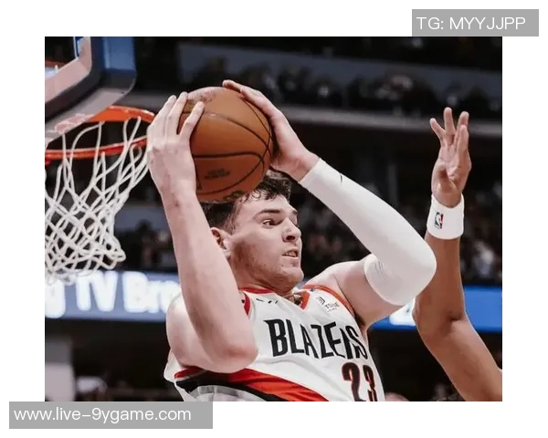 克林根在比赛中受伤手臂不适开拓者媒体人希望只是轻伤无大碍 克林根在比赛中受伤手臂不适开拓者媒体人希望只是轻伤无大碍