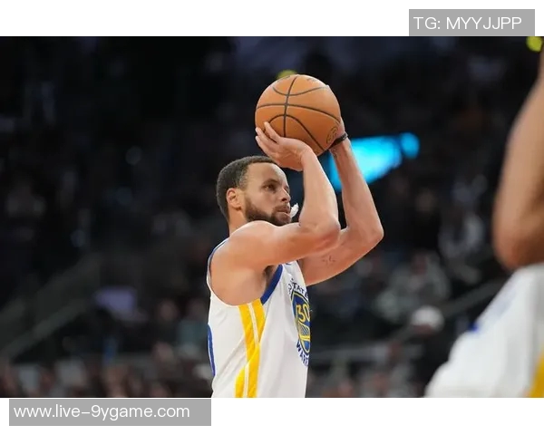 四人得分20展现团队篮球魅力库里期待继续打出精彩表现